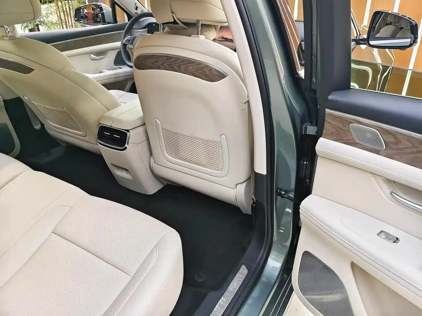 Wenjie M5 2022 Extended Range 4WD Ultimate Edition — миниатюра 16