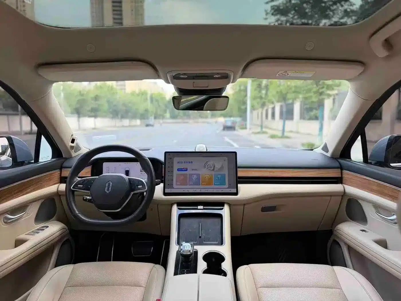 Wenjie M5 2023 Extended Range 4WD Intelligent Driving Edition — миниатюра 5