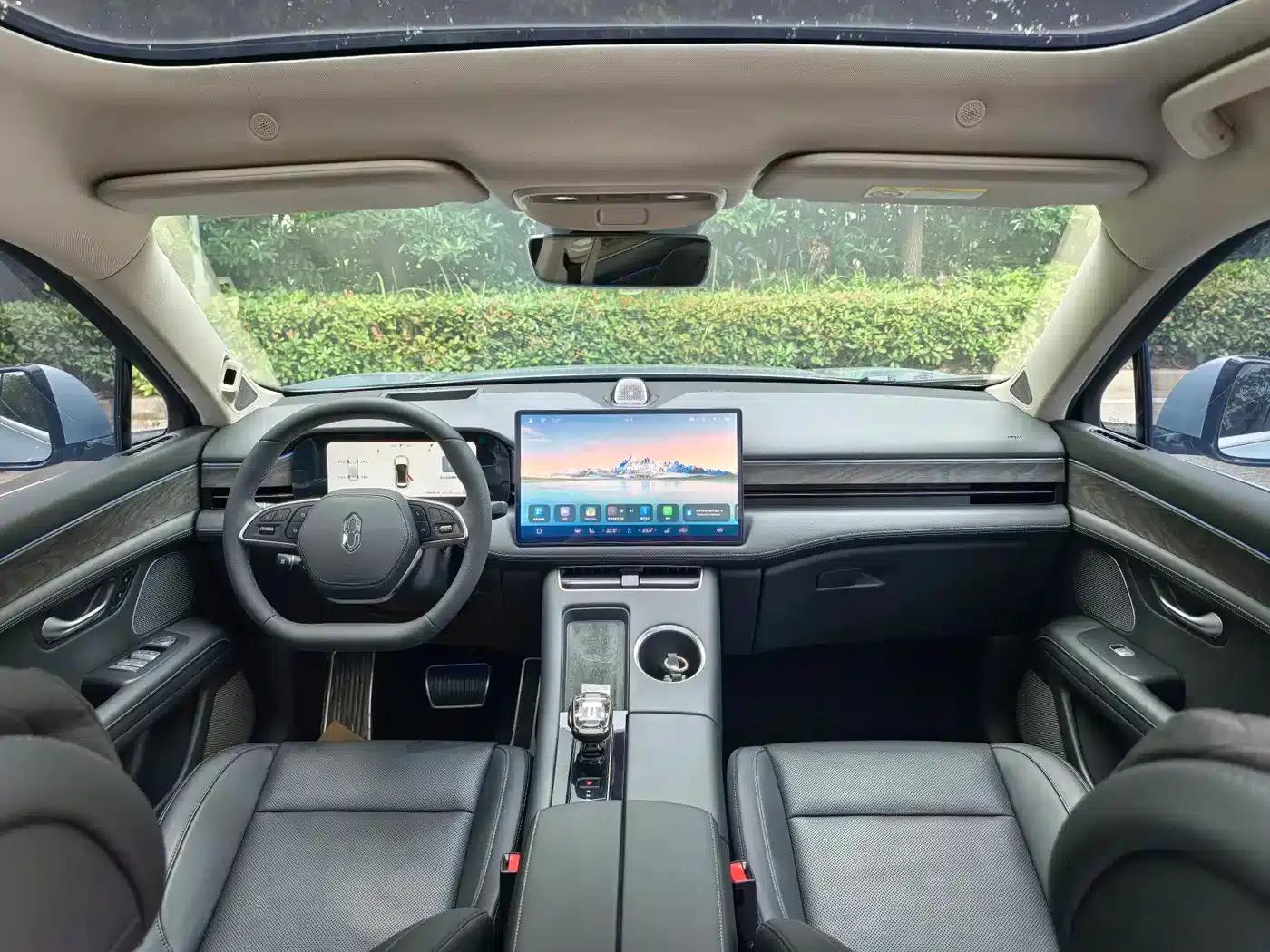 Wenjie M5 2022 Extended Range 4WD Flagship Edition — миниатюра 12