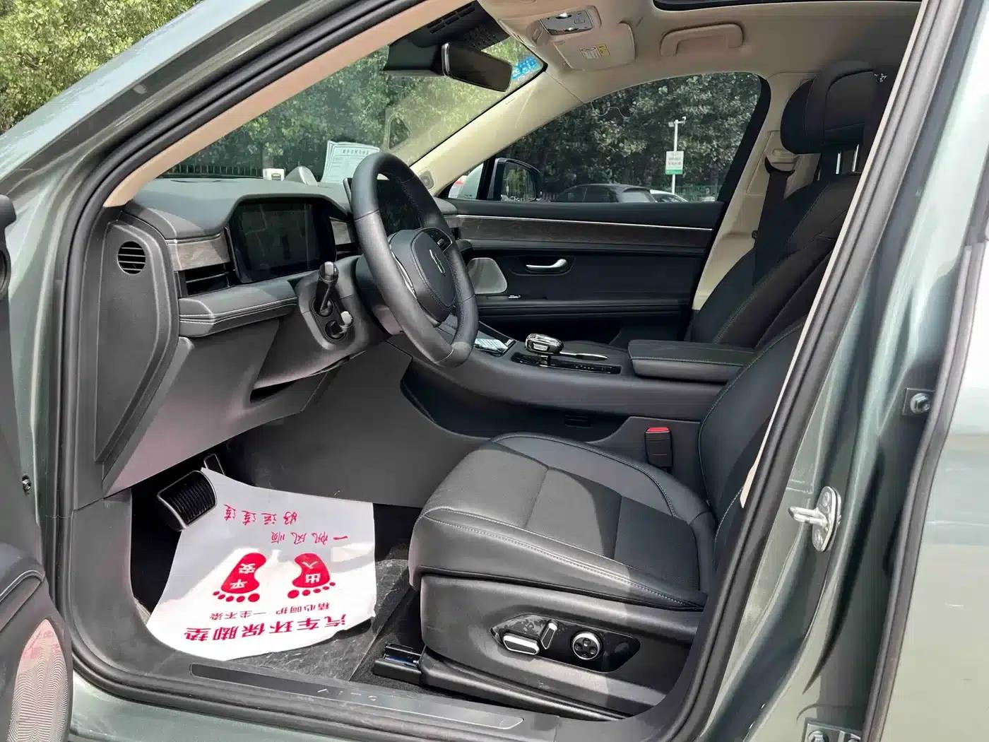 Wenjie M5 2023 Extended Range 4WD Intelligent Driving Edition — миниатюра 11