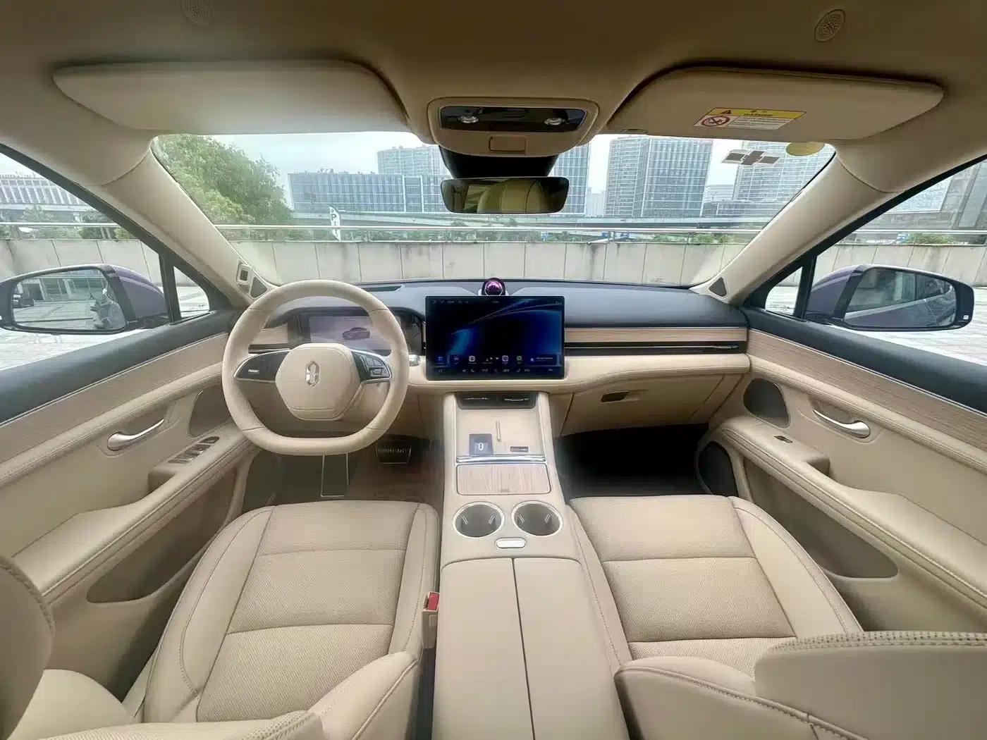 Wenjie M5 2025 Extended Range Ultra 4WD — миниатюра 6