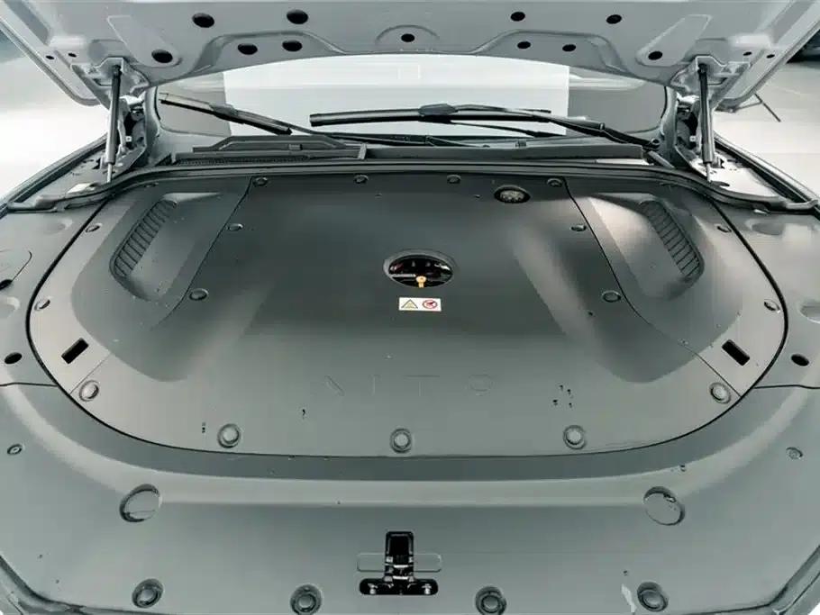 Wenjie M5 2025 Extended Range Ultra 4WD — миниатюра 22