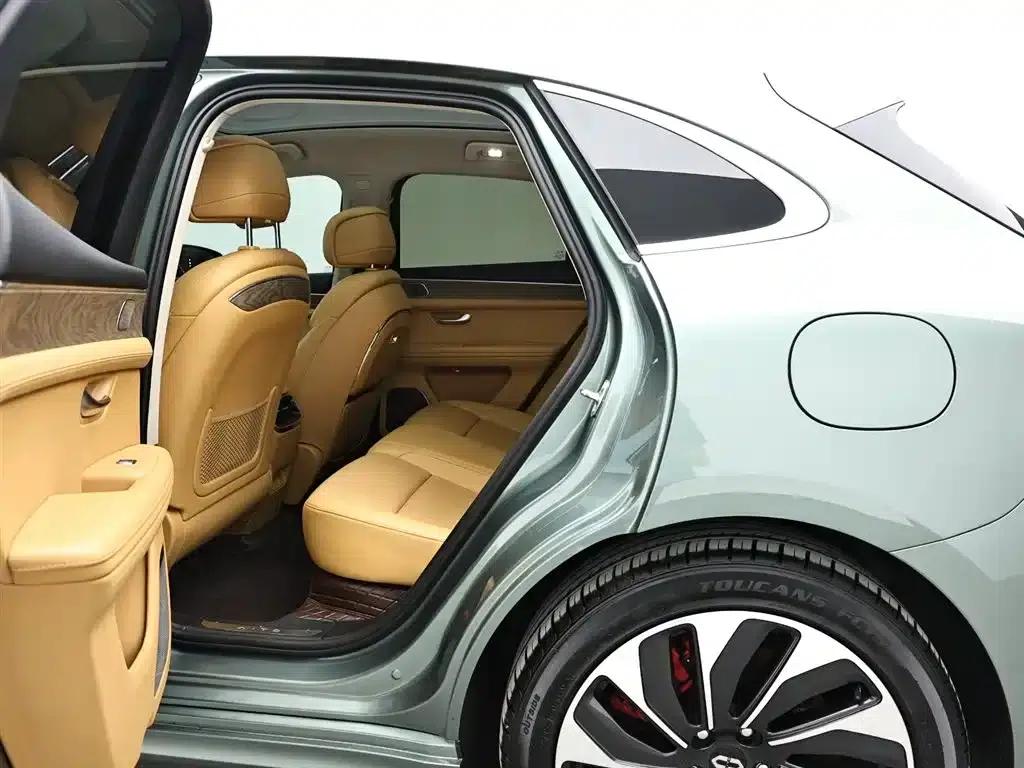Wenjie M5 2022 Extended Range 4WD Ultimate Edition — миниатюра 14