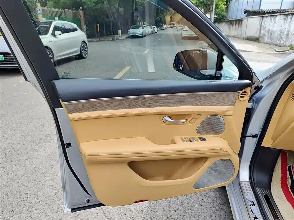 Wenjie M5 2022 Extended Range 4WD Flagship Edition — миниатюра 6