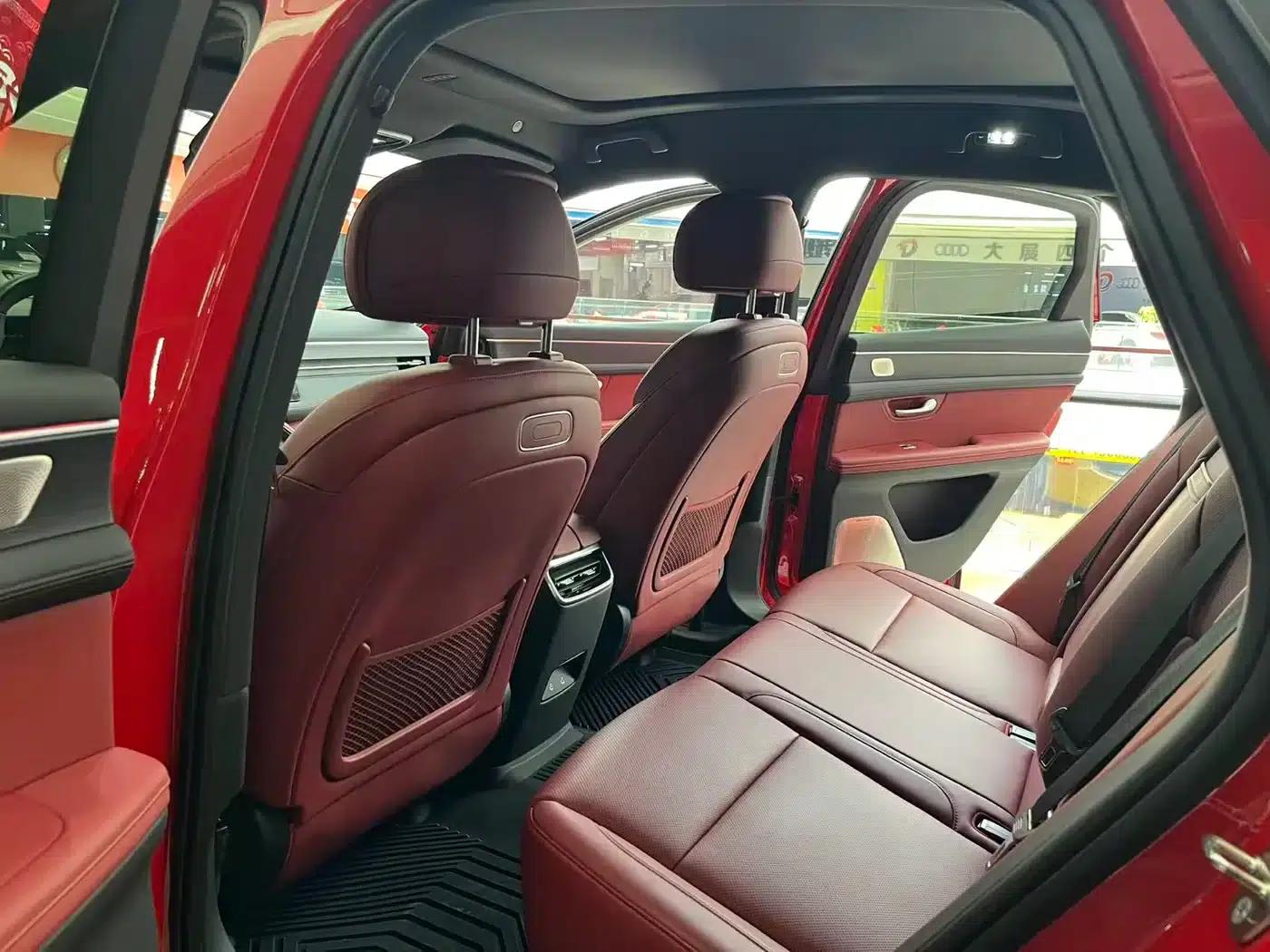 Wenjie M5 2025 Extended Range Ultra 4WD — миниатюра 8