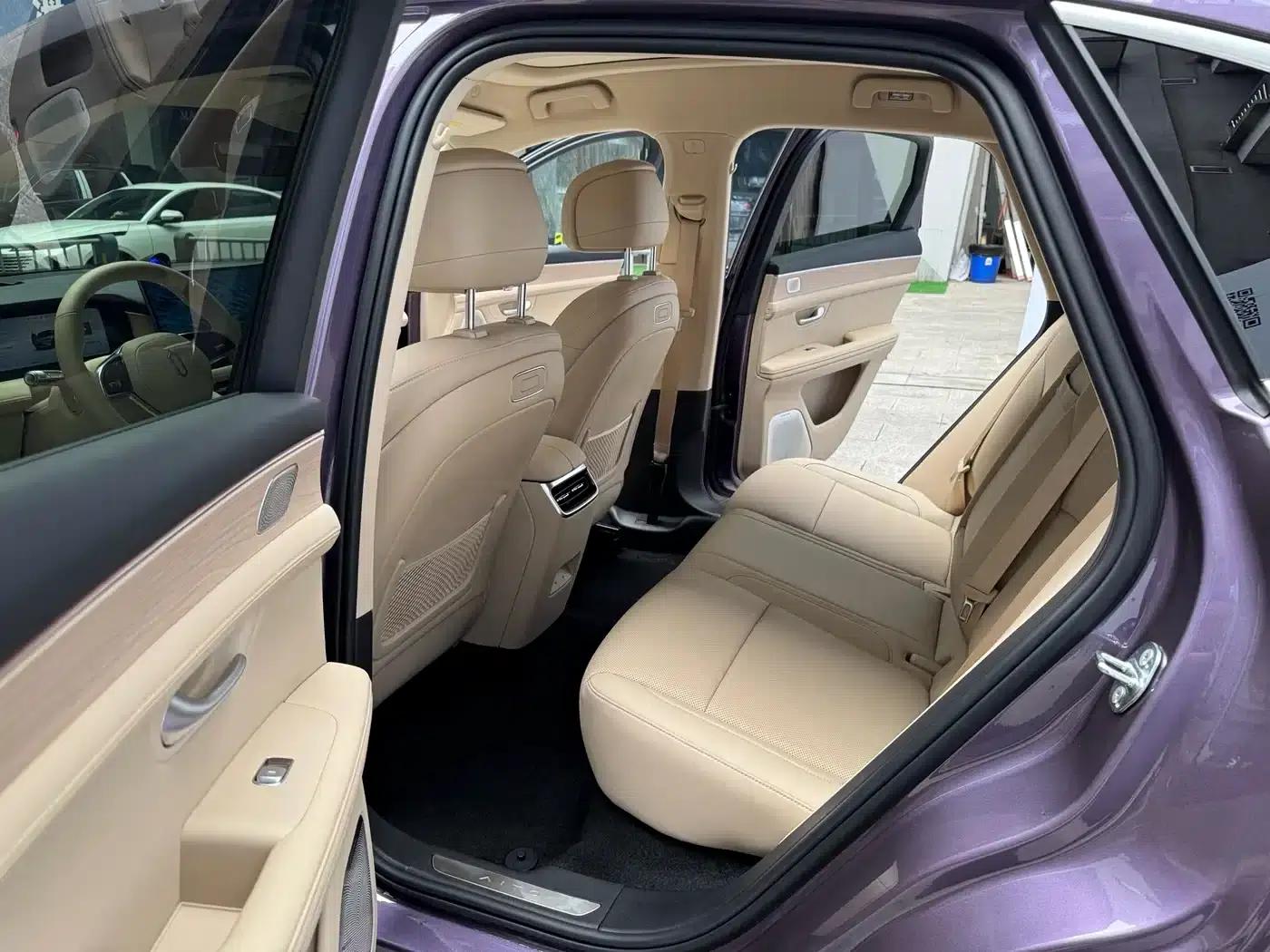 Wenjie M5 2025 Extended Range Ultra 4WD — миниатюра 16