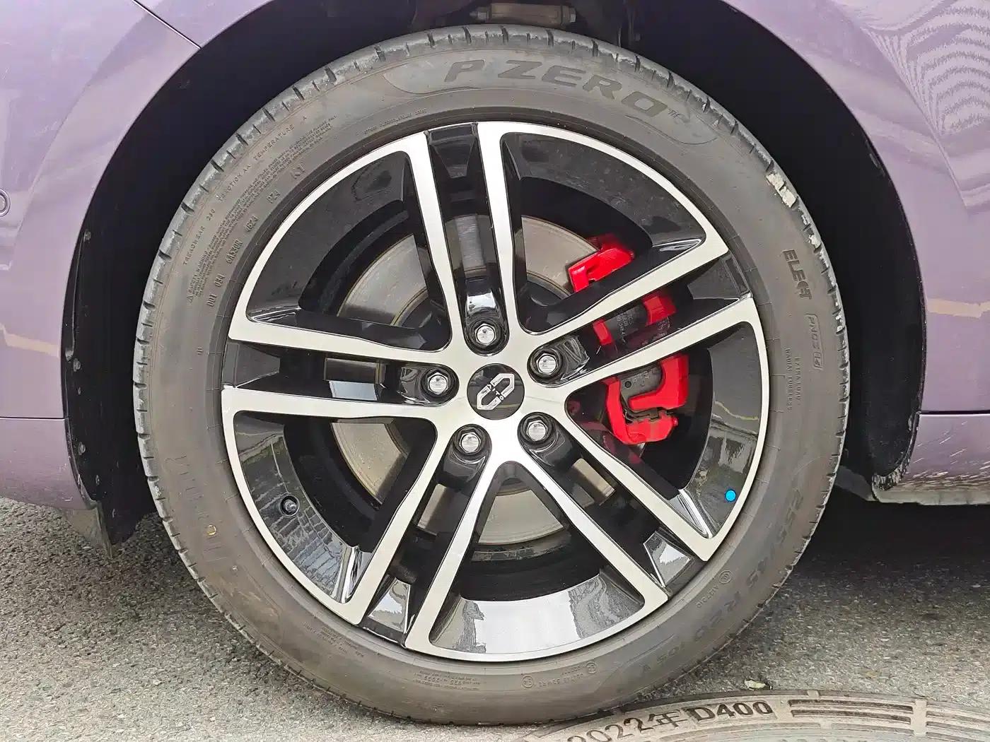 Wenjie M5 2025 Extended Range Ultra 4WD — миниатюра 5