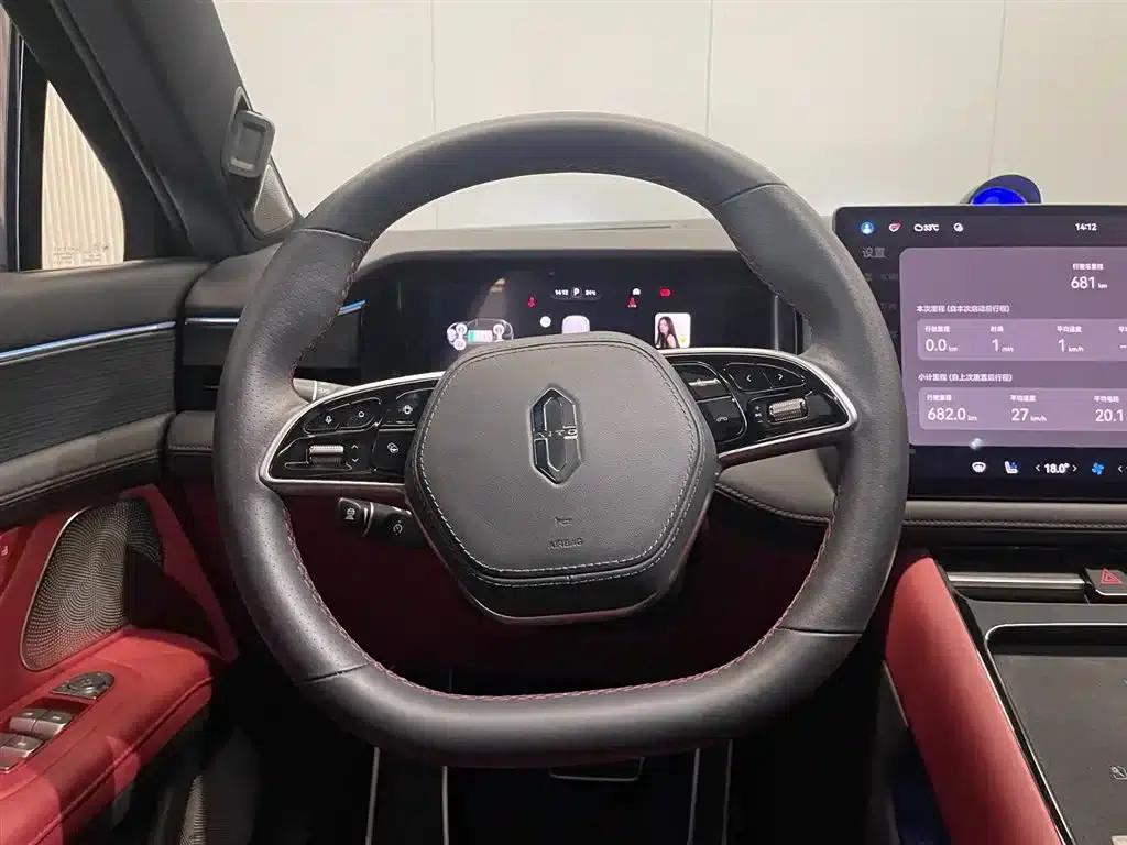Wenjie M5 2024 Range Extended Max RS 4WD High-End Intelligent Driving Edition — миниатюра 16