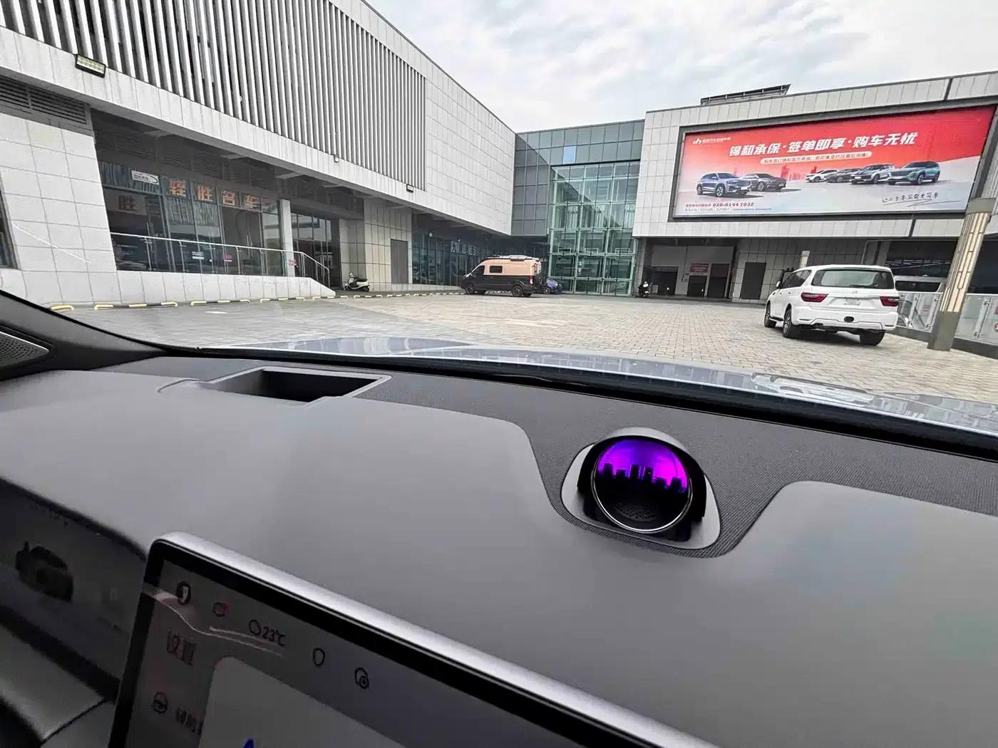 Wenjie M5 2025 Extended Range Ultra 4WD — миниатюра 30