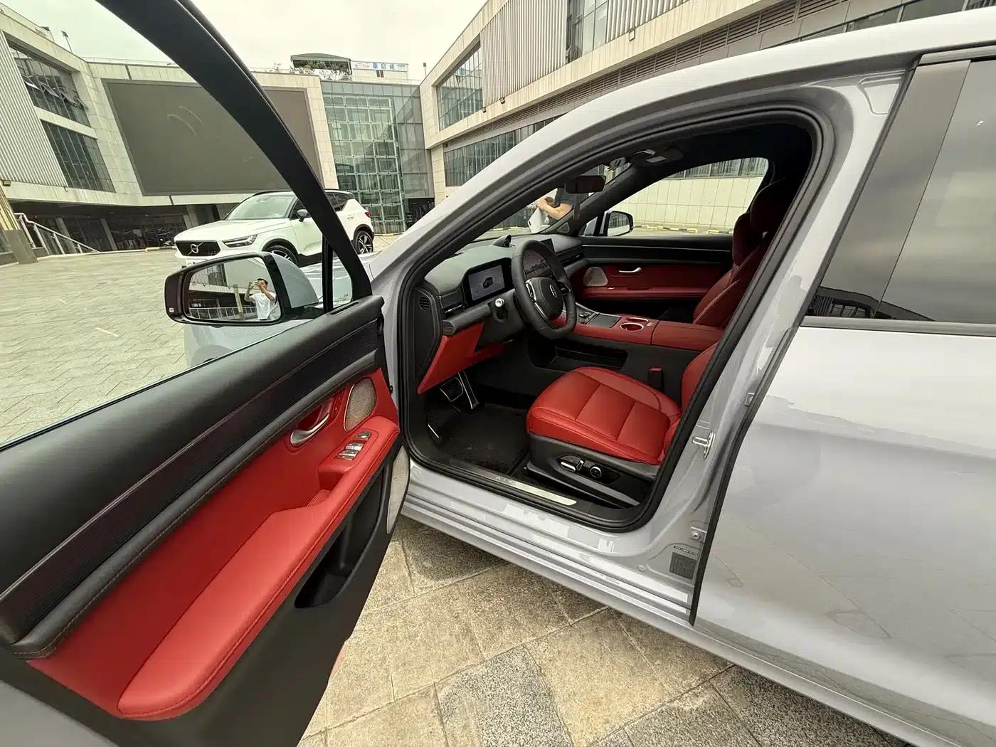 Wenjie M5 2025 Extended Range Ultra 4WD — миниатюра 17