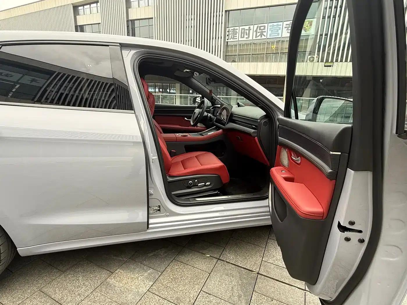 Wenjie M5 2025 Extended Range Ultra 4WD — миниатюра 5