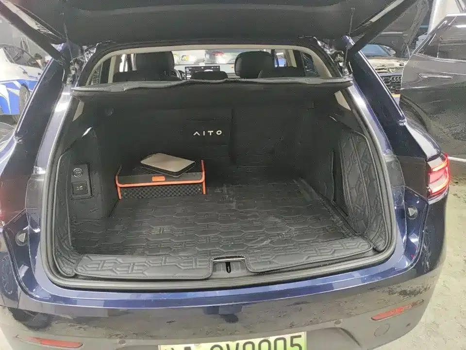 Wenjie M5 2022 Extended Range AWD Performance Edition — миниатюра 11