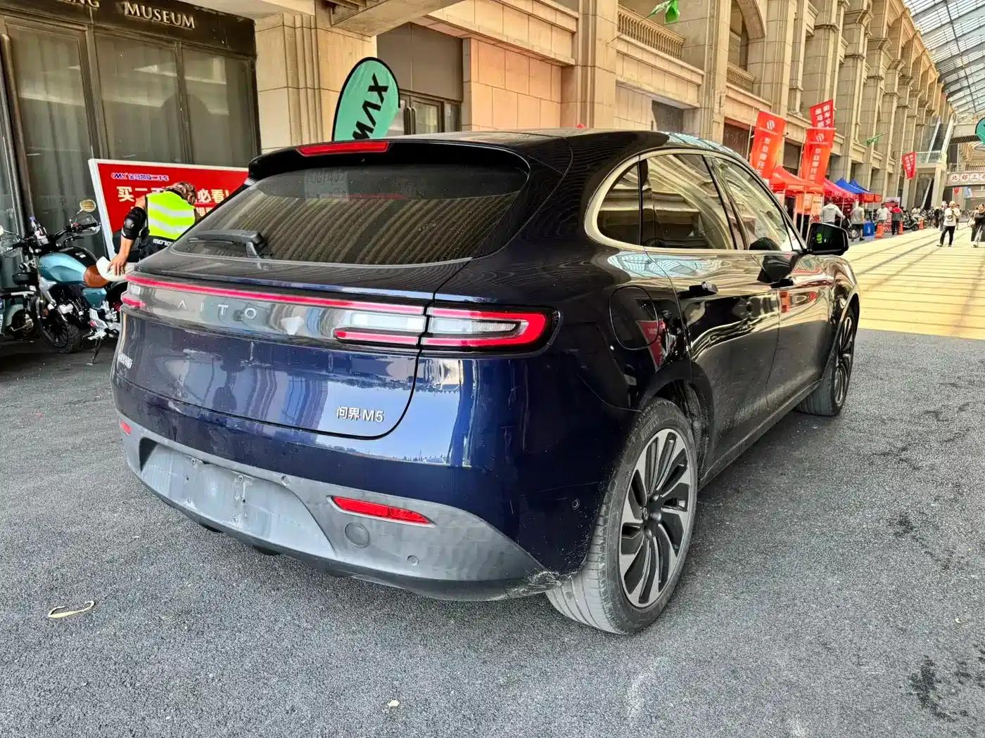 Wenjie M5 2022 Extended Range AWD Performance Edition — миниатюра 13