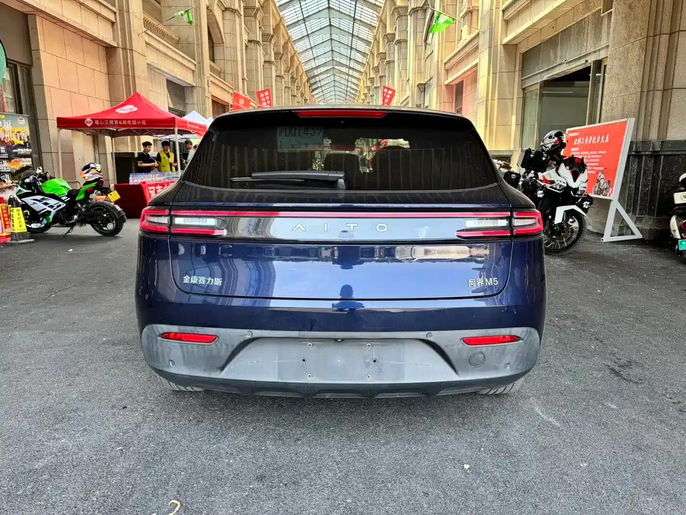Wenjie M5 2022 Extended Range AWD Performance Edition — миниатюра 14