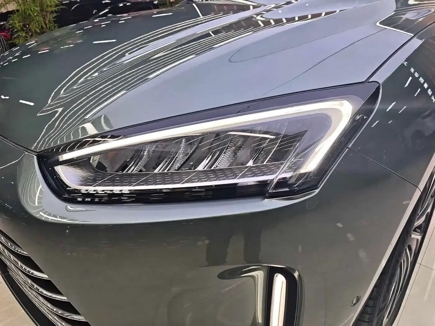 Wenjie M5 2022 Extended Range AWD Performance Edition — миниатюра 11