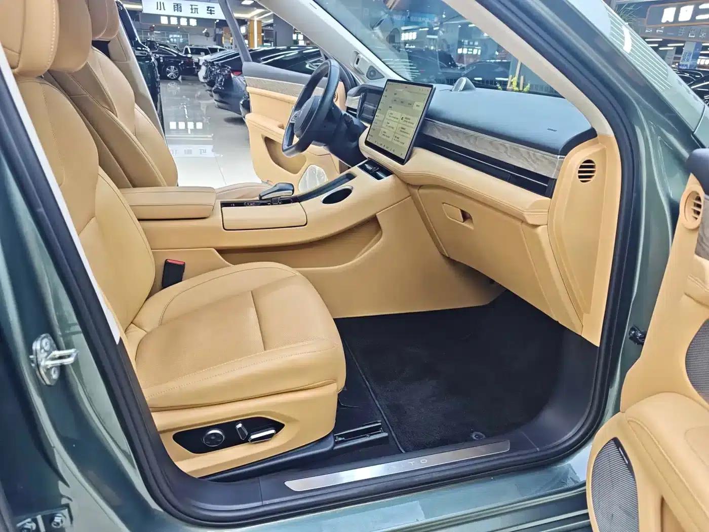 Wenjie M5 2022 Extended Range AWD Performance Edition — миниатюра 14