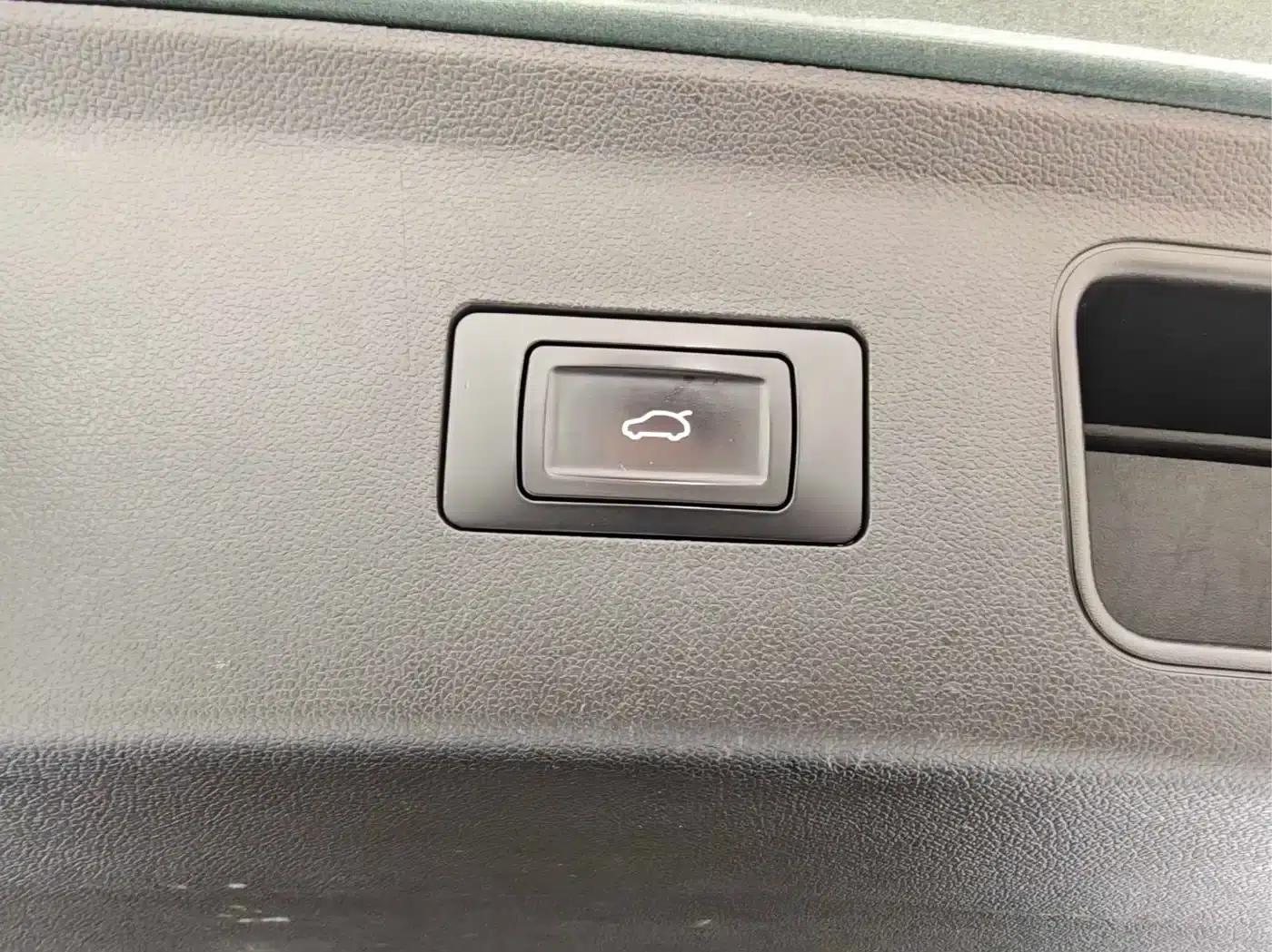 Wenjie M5 2022 Extended Range AWD Performance Edition — миниатюра 15