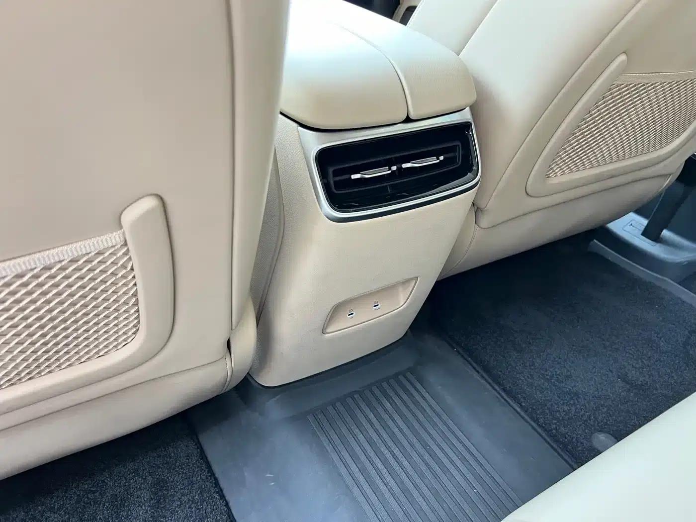 Wenjie M5 2025 Extended Range Ultra 4WD — миниатюра 15