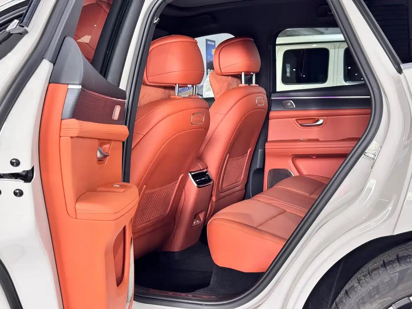 Wenjie M5 2025 Extended Range Ultra 4WD — миниатюра 13