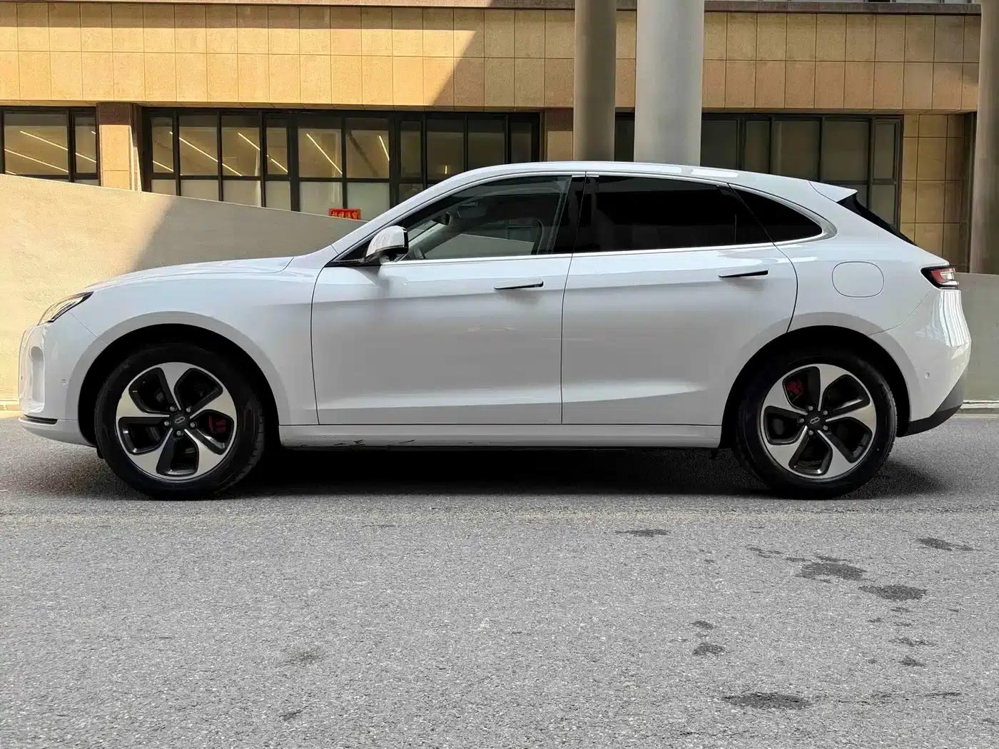 Wenjie M5 2022 Extended Range Rear-Wheel Drive Standard Edition — миниатюра 3