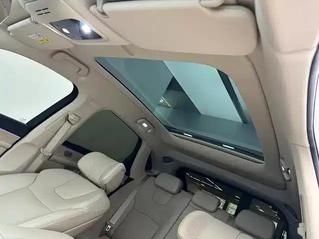 Wenjie M5 2025 Pure Electric Ultra Rear-Wheel Drive Edition — миниатюра 14