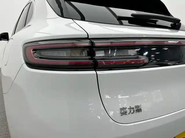Wenjie M5 2025 Pure Electric Ultra Rear-Wheel Drive Edition — миниатюра 19
