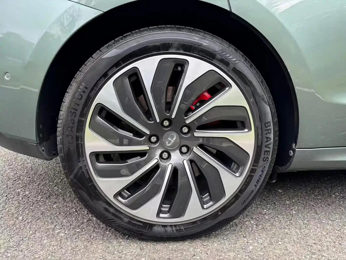 Wenjie M5 2022 Extended Range AWD Performance Edition — миниатюра 16