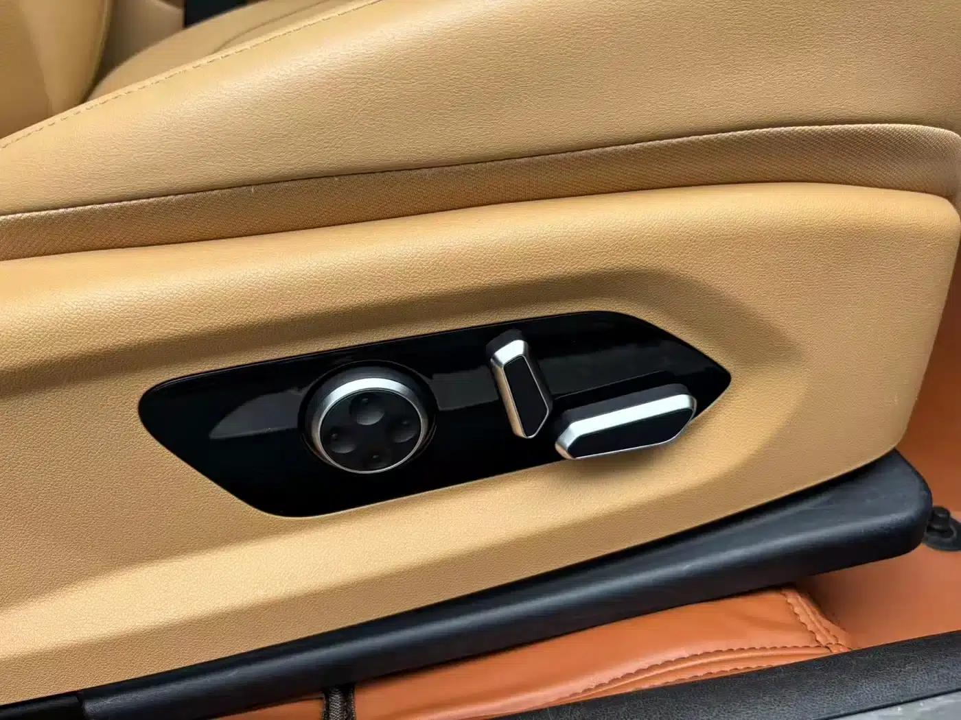 Wenjie M5 2022 Extended Range AWD Performance Edition — миниатюра 18