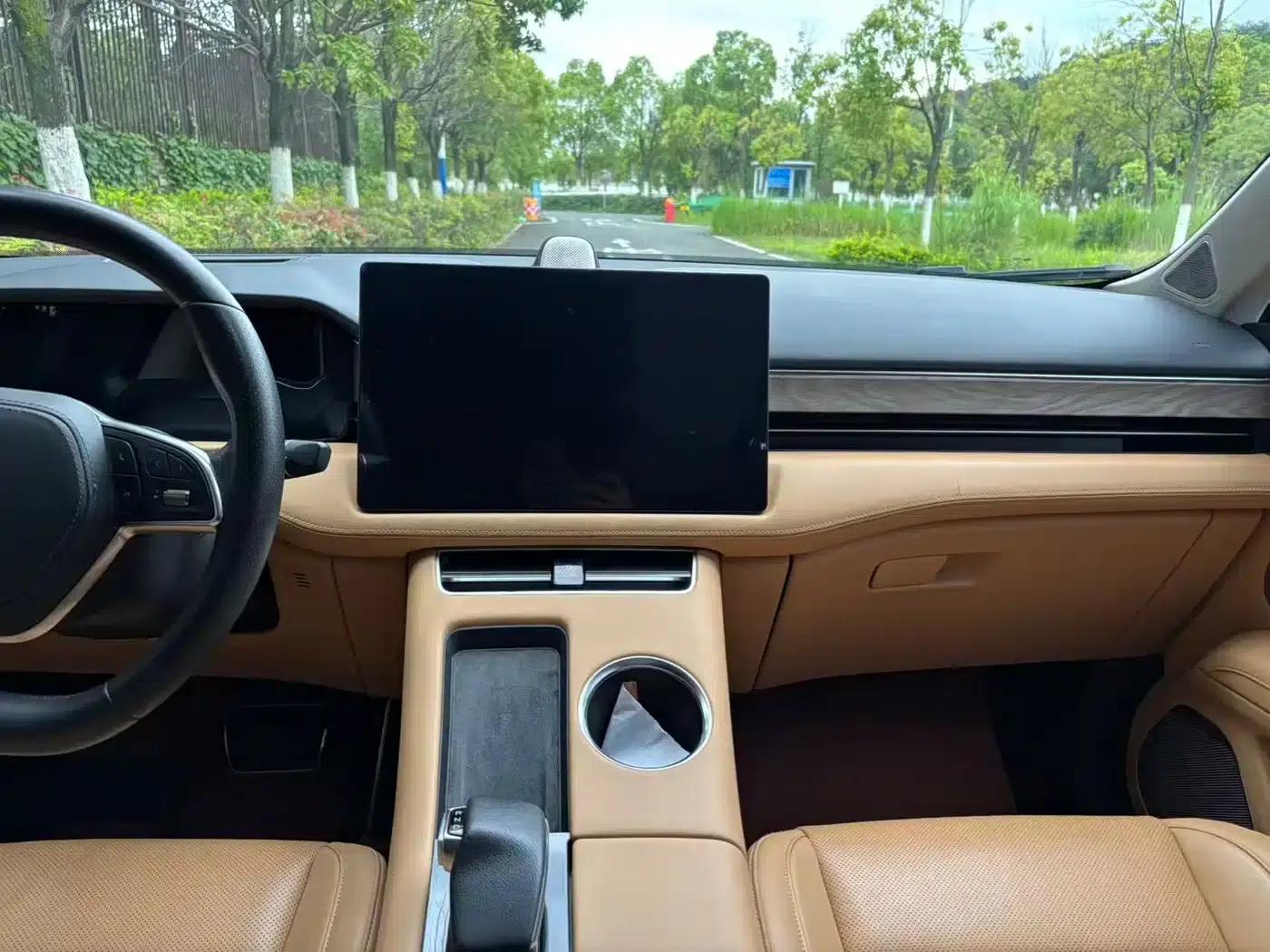 Wenjie M5 2022 Extended Range AWD Performance Edition — миниатюра 22