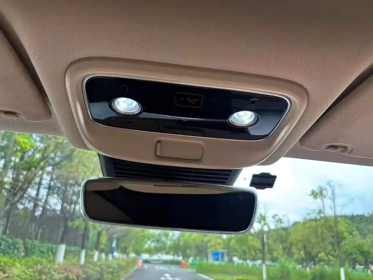 Wenjie M5 2022 Extended Range AWD Performance Edition — миниатюра 24