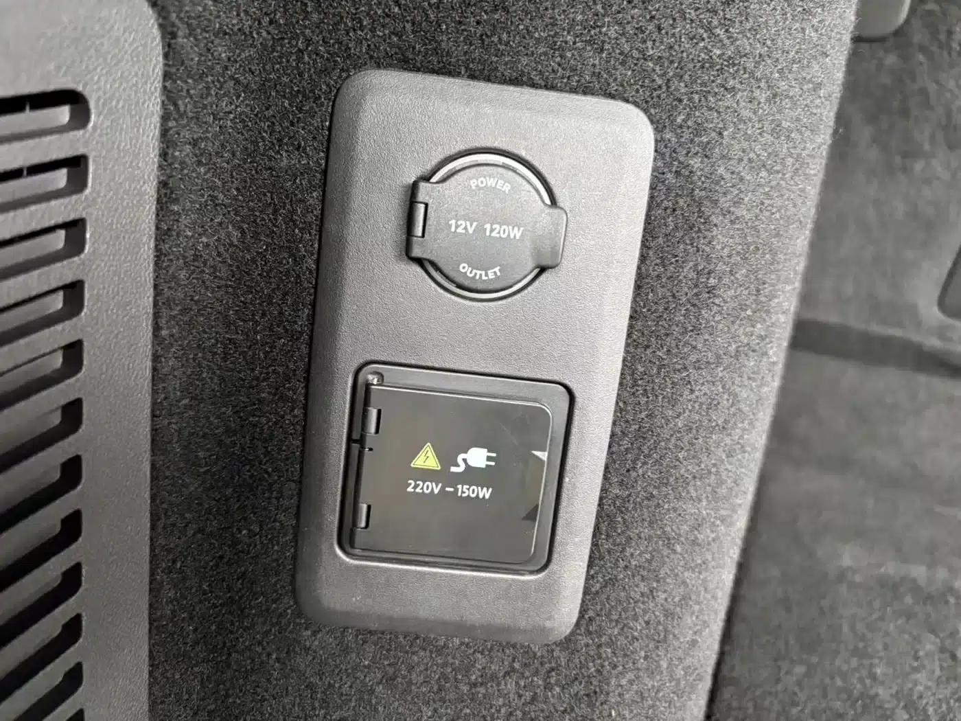 Wenjie M5 2022 Extended Range AWD Performance Edition — миниатюра 26