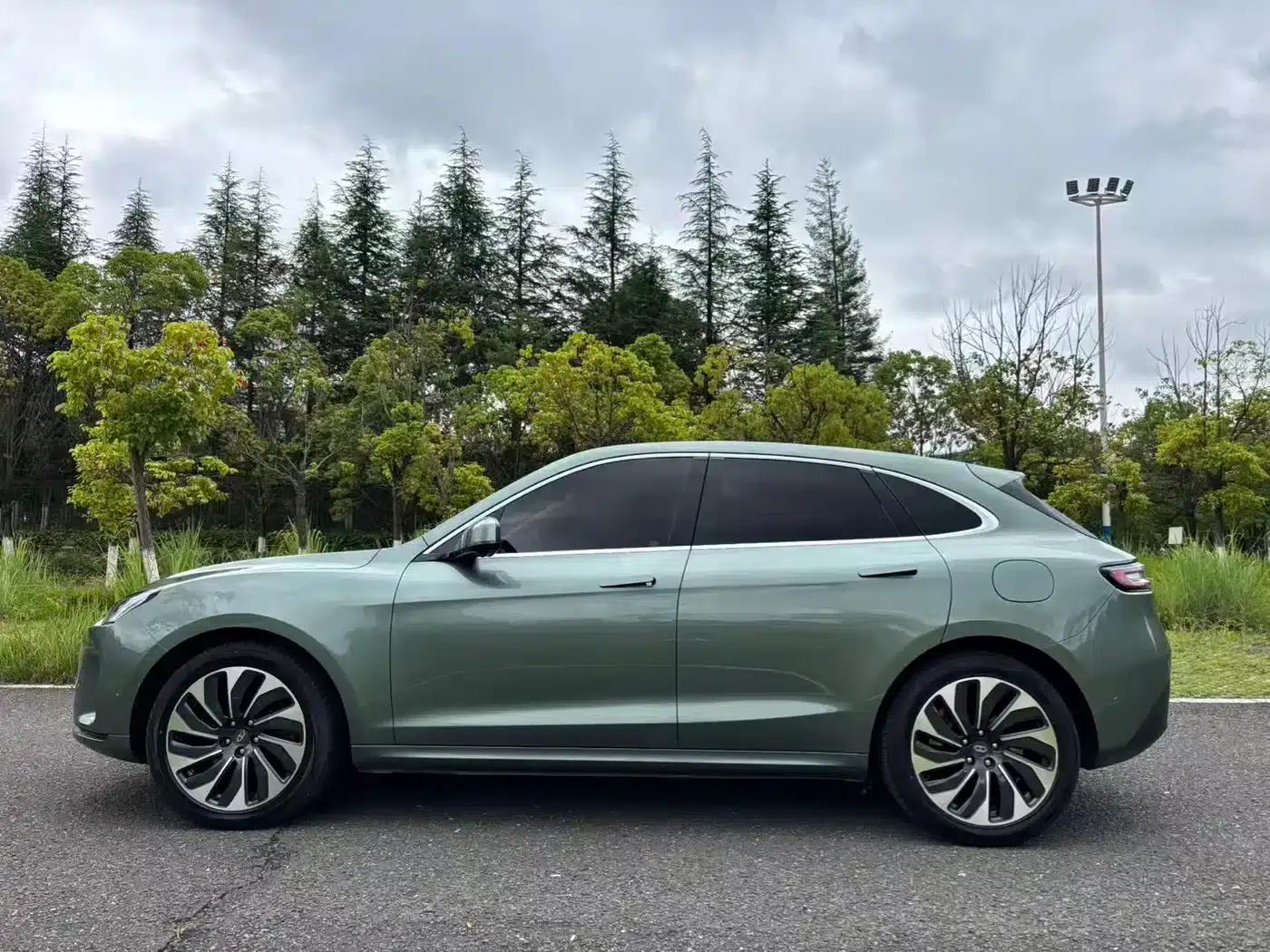 Wenjie M5 2022 Extended Range AWD Performance Edition — миниатюра 10
