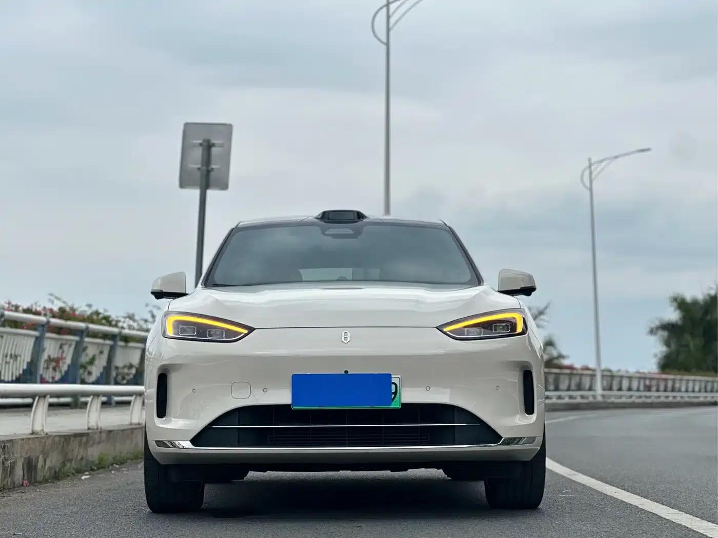 Wenjie M5 2025 Extended Range Ultra Rear-Wheel Drive Version — миниатюра 2