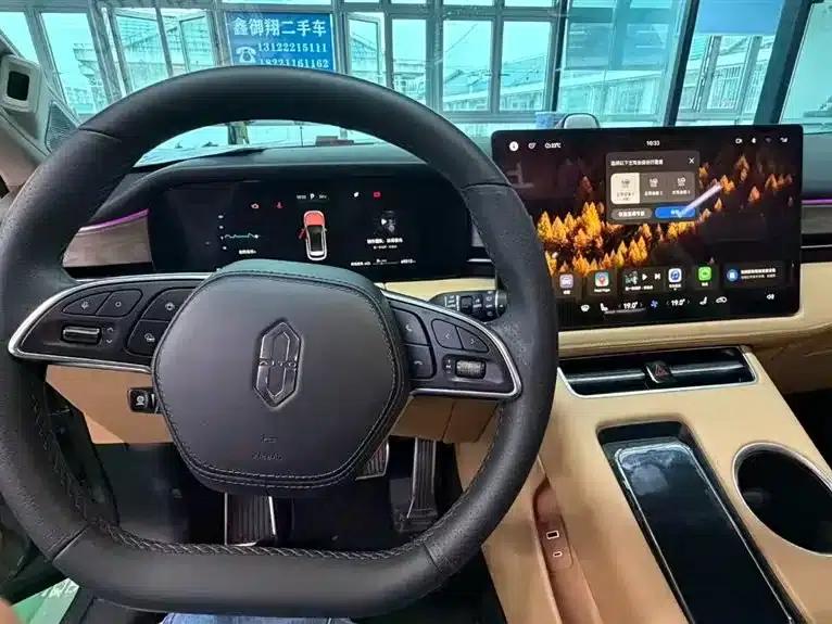 Wenjie M5 2022 Extended Range AWD Performance Edition — миниатюра 13