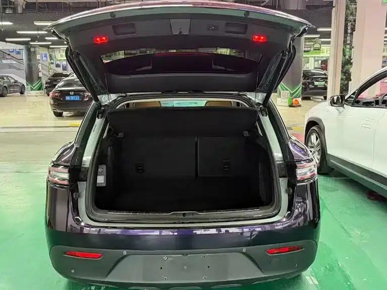 Wenjie M5 2022 Extended Range AWD Performance Edition — миниатюра 15