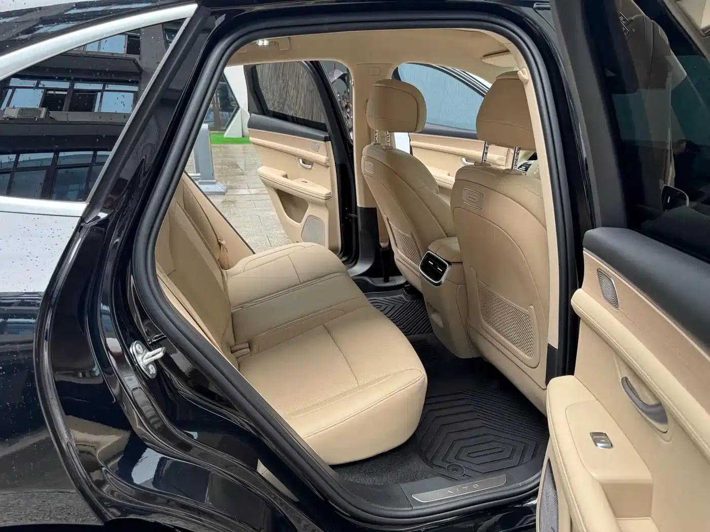 Wenjie M5 2024 Range Extended Max Rear-Wheel Drive High-End Intelligent Driving Edition — миниатюра 16