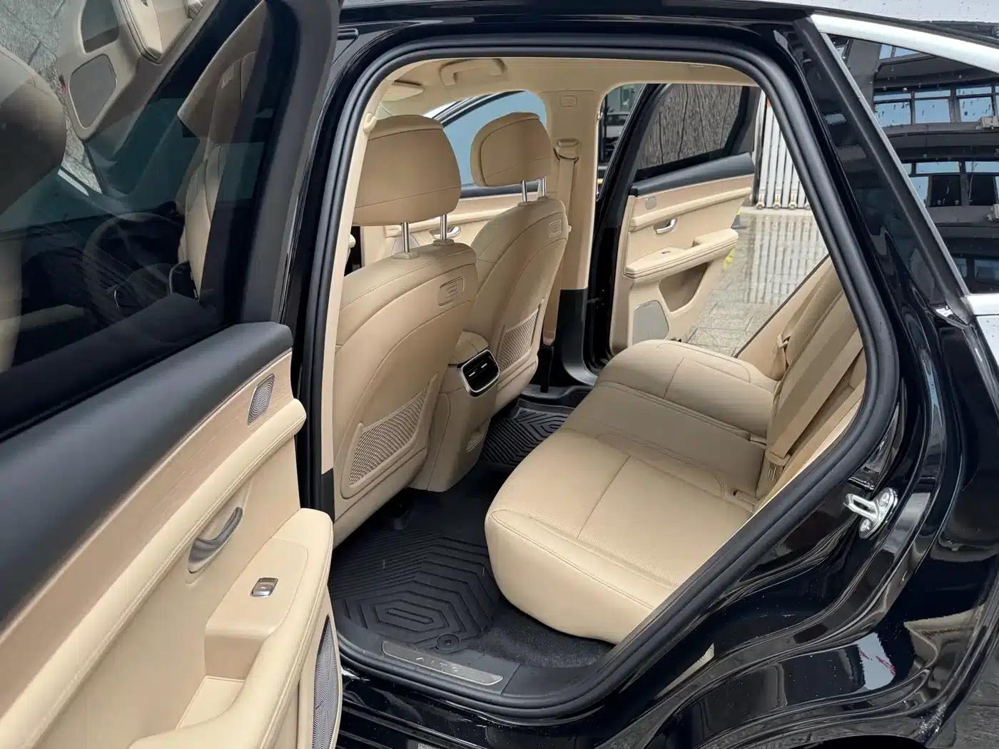 Wenjie M5 2024 Range Extended Max Rear-Wheel Drive High-End Intelligent Driving Edition — миниатюра 9