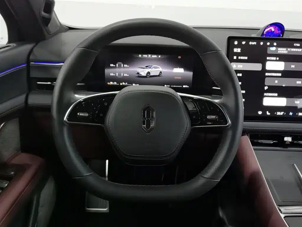 Wenjie M5 2025 Extended Range Ultra 4WD — миниатюра 11
