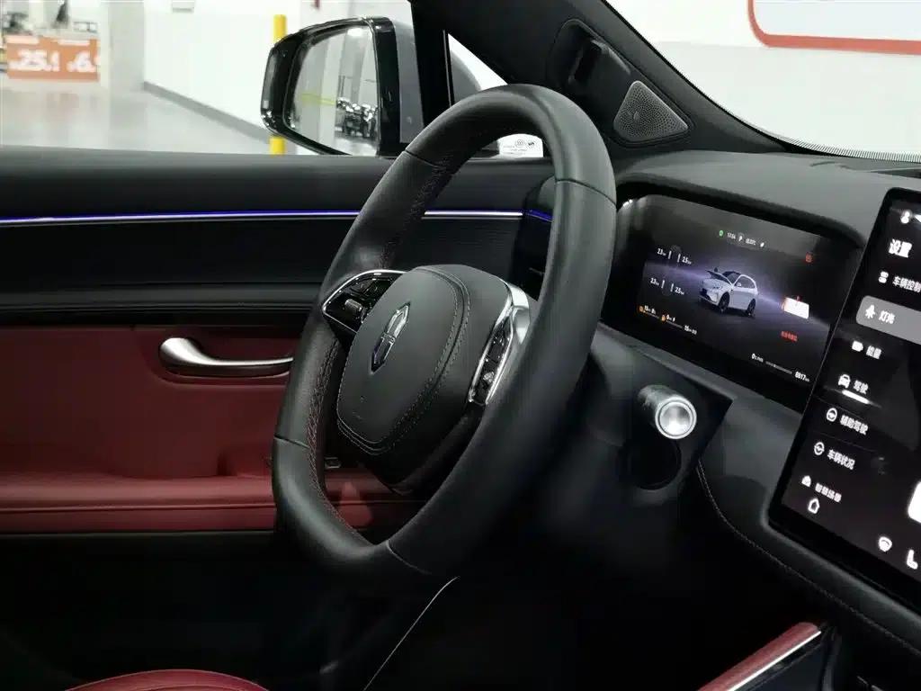 Wenjie M5 2025 Extended Range Ultra 4WD — миниатюра 22