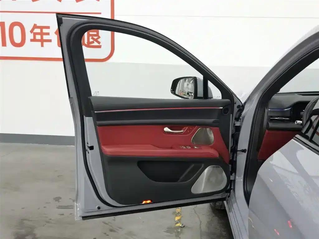 Wenjie M5 2025 Extended Range Ultra 4WD — миниатюра 8