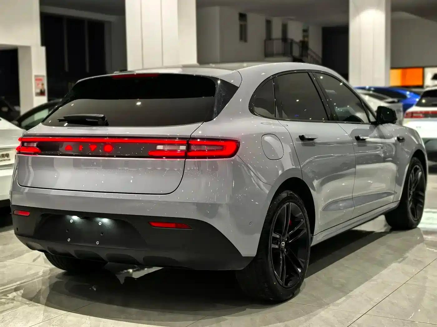 Wenjie M5 2024 Range Extended Max RS 4WD High-End Intelligent Driving Edition — миниатюра 4