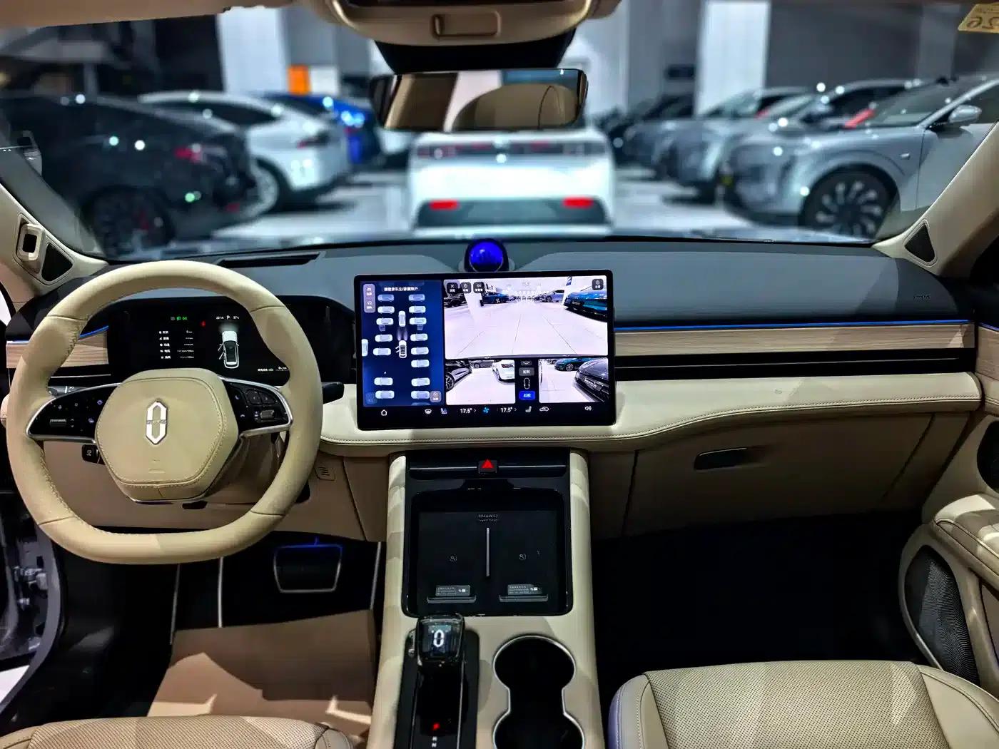 Wenjie M5 2024 Range Extended Max RS 4WD High-End Intelligent Driving Edition — миниатюра 10