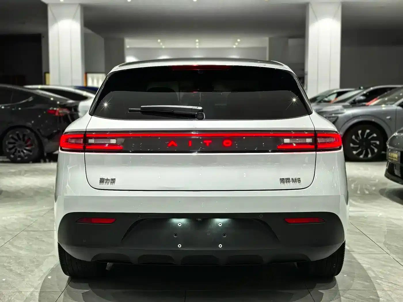 Wenjie M5 2023 Range Extended Rear-Wheel Drive Intelligent Driving Edition — миниатюра 5