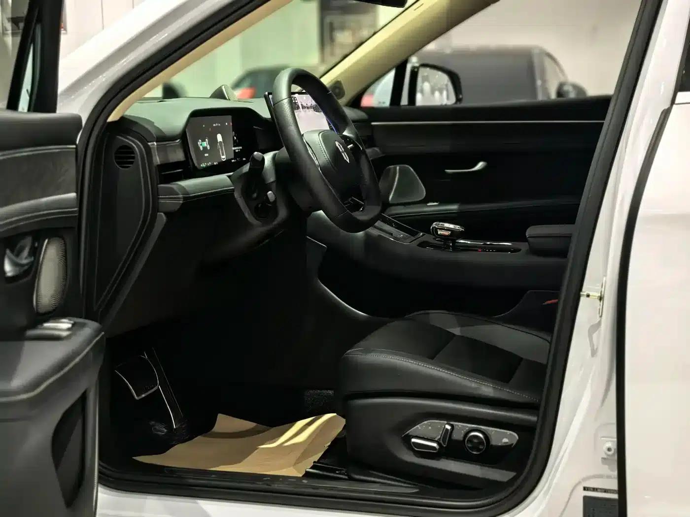 Wenjie M5 2023 Range Extended Rear-Wheel Drive Intelligent Driving Edition — миниатюра 7