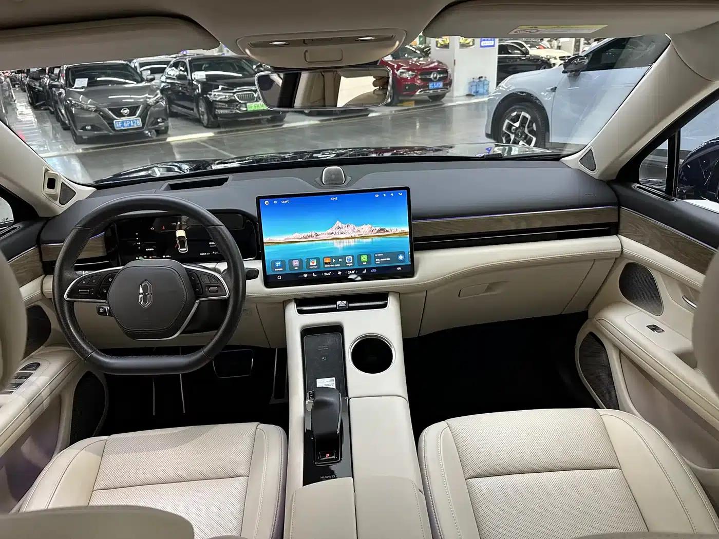 Wenjie M5 2022 Extended Range Rear-Wheel Drive Standard Edition — миниатюра 15