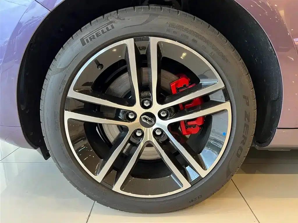 Wenjie M5 2025 Extended Range Ultra 4WD — миниатюра 9