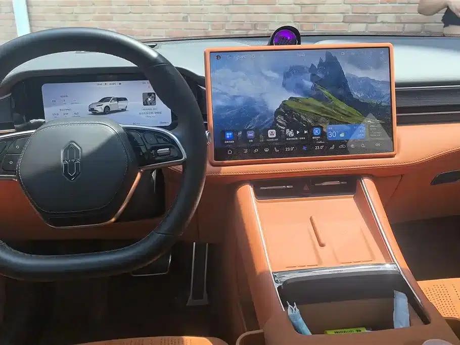 Wenjie M5 2025 Pure Electric Ultra Rear-Wheel Drive Edition — миниатюра 12