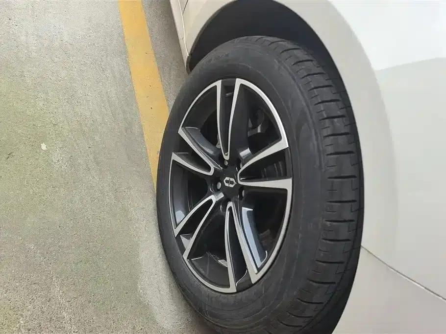 Wenjie M5 2025 Pure Electric Ultra Rear-Wheel Drive Edition — миниатюра 6
