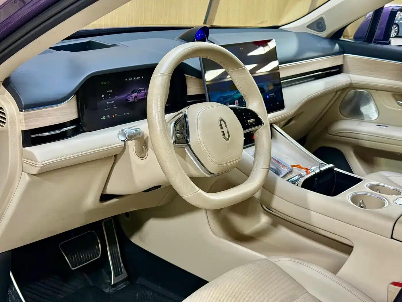 Wenjie M5 2025 Extended Range Ultra 4WD — миниатюра 6