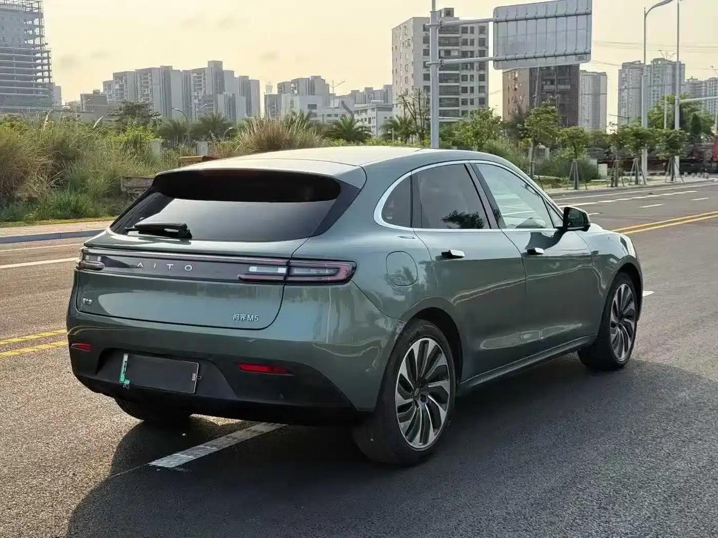 Wenjie M5 2022 Extended Range AWD Performance Edition — миниатюра 4
